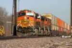 BNSF 5333 races west at almost 70 per