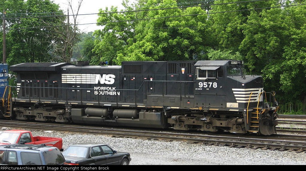 NS 9578 & company ready to go