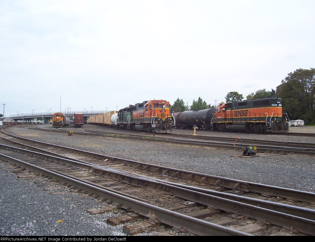 3 GP38s