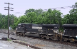 NS 8934 w/ 9058, pulling in from Hagerstown, MD.