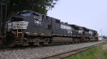 NS 9493 & 2685 on a rainy Sunday morning