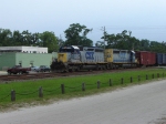 CSX 8320 & 8057