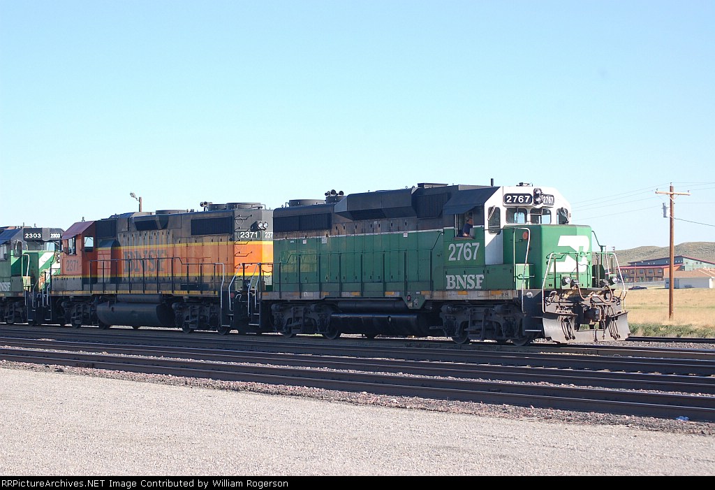 Burlington Northern Santa Fe Railway (BNSF) EMD GP39E No. 2767 and GP38-2 No. 2371