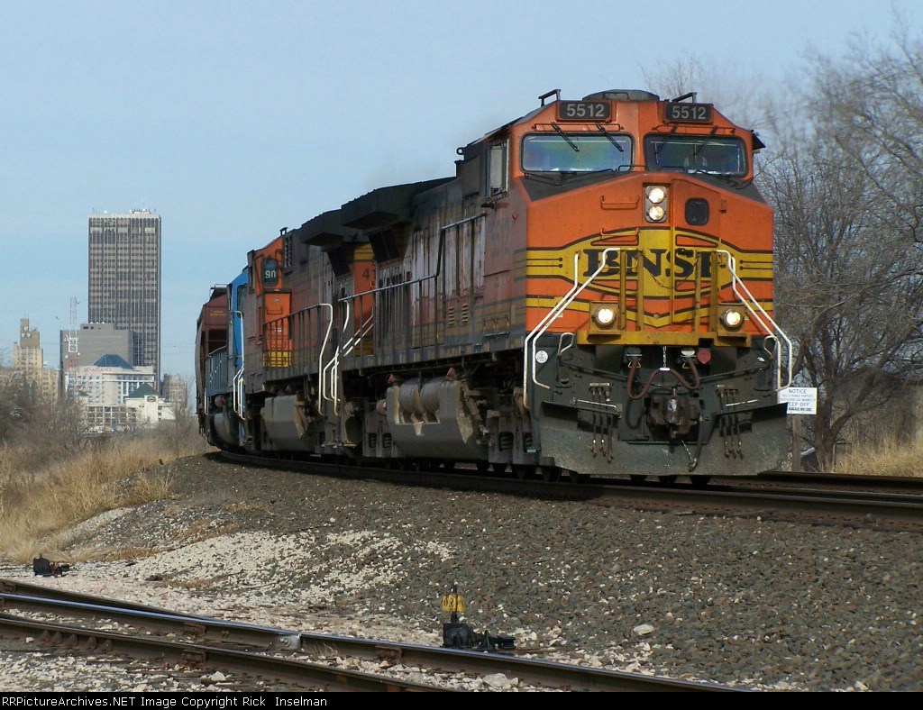 BNSF 5512