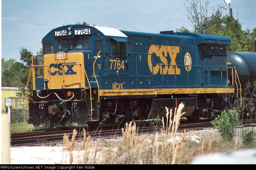 CSX (MVCX) 7764 (Fireman's side)