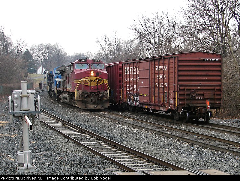 BNSF 604