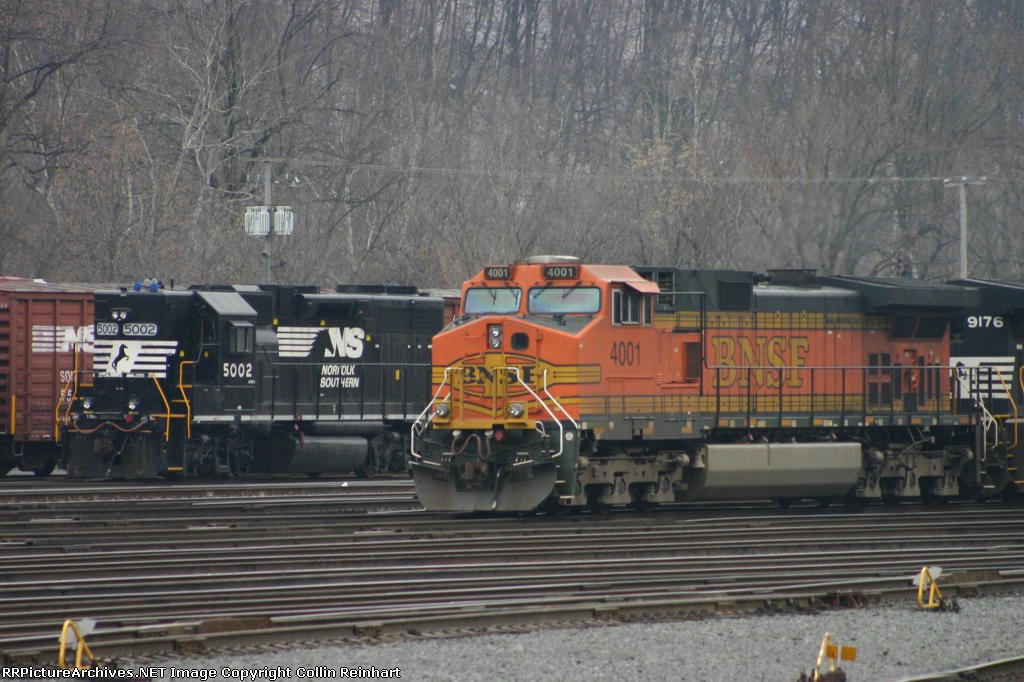 BNSF 4001