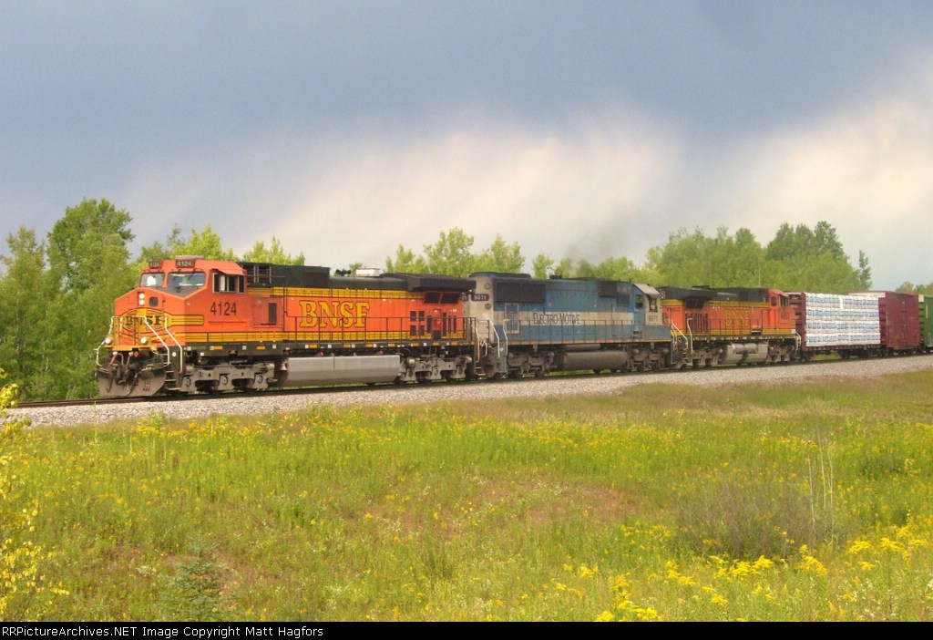 BNSF 4124