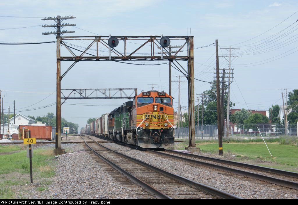 BNSF 5512