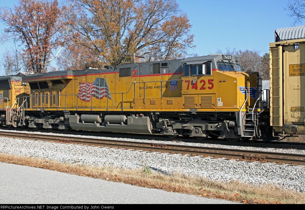 UP 7425/CSXT Q220