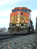 BNSF 4689 up close