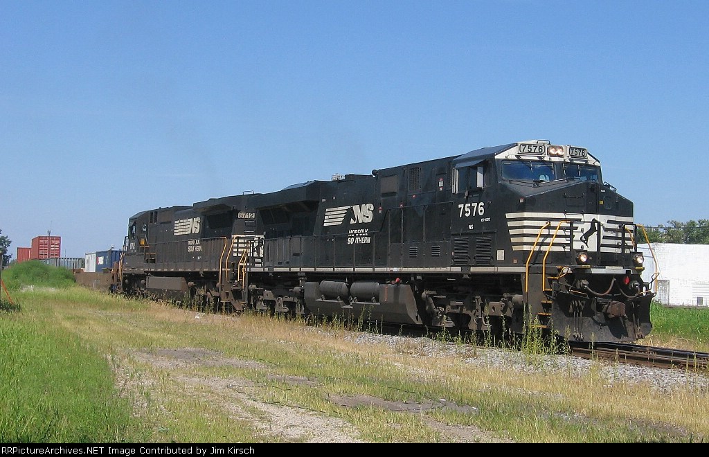 NS 7576