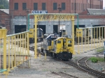 CSX 1122 shuffles around the service tracks