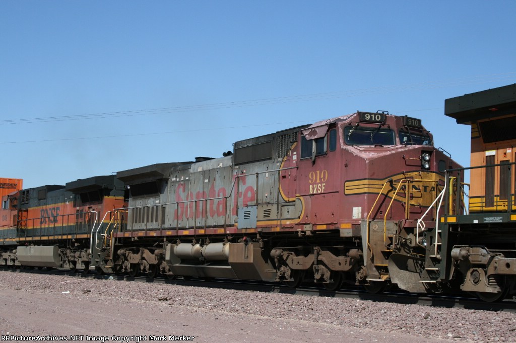 BNSF 910