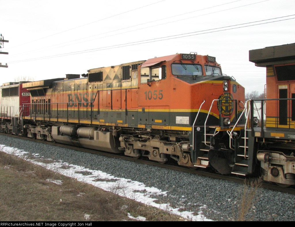 BNSF 1055