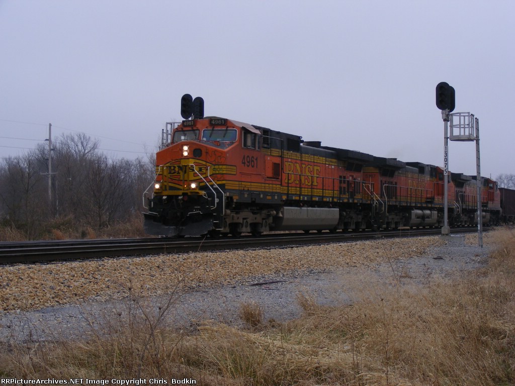 BNSF 4961