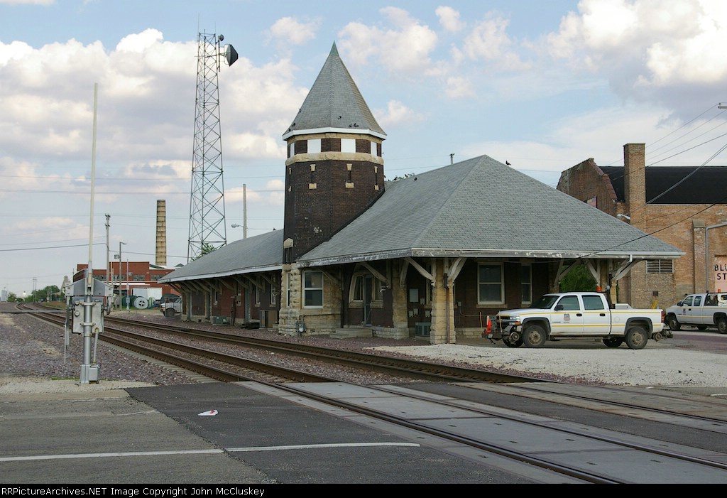 Former passenger station