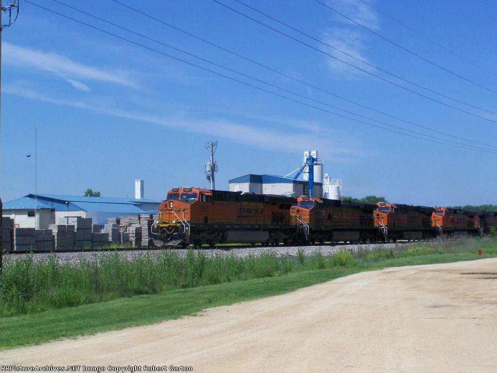 The First Four Locomotives of a Six-Motor Lashup!