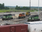 6-Axle yard power gathers south of the overpass