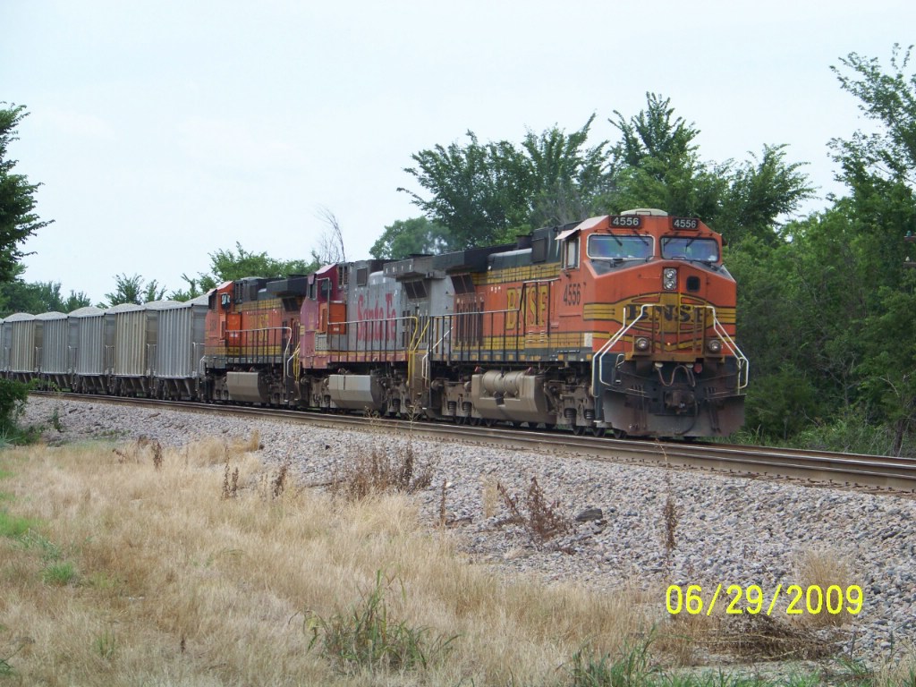 BNSF C44-9W 4556