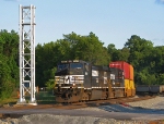 NS 8981 passing the new signal tower