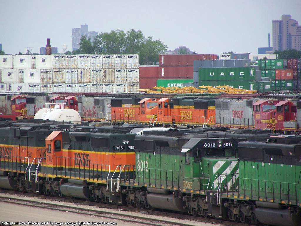 BNSF 8012