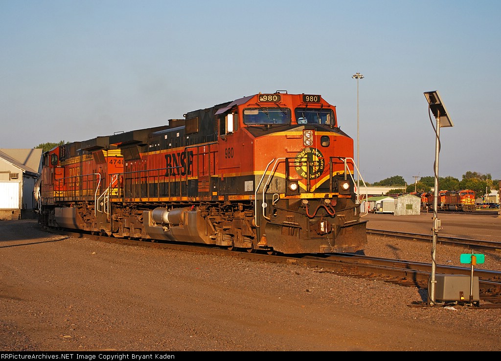 BNSF 980