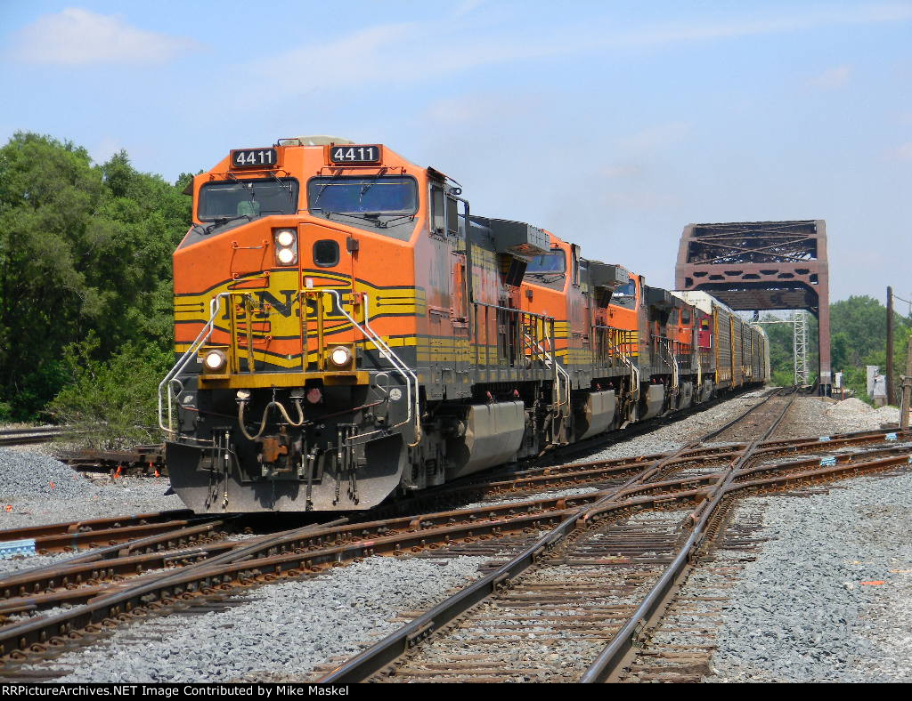 BNSF 4411