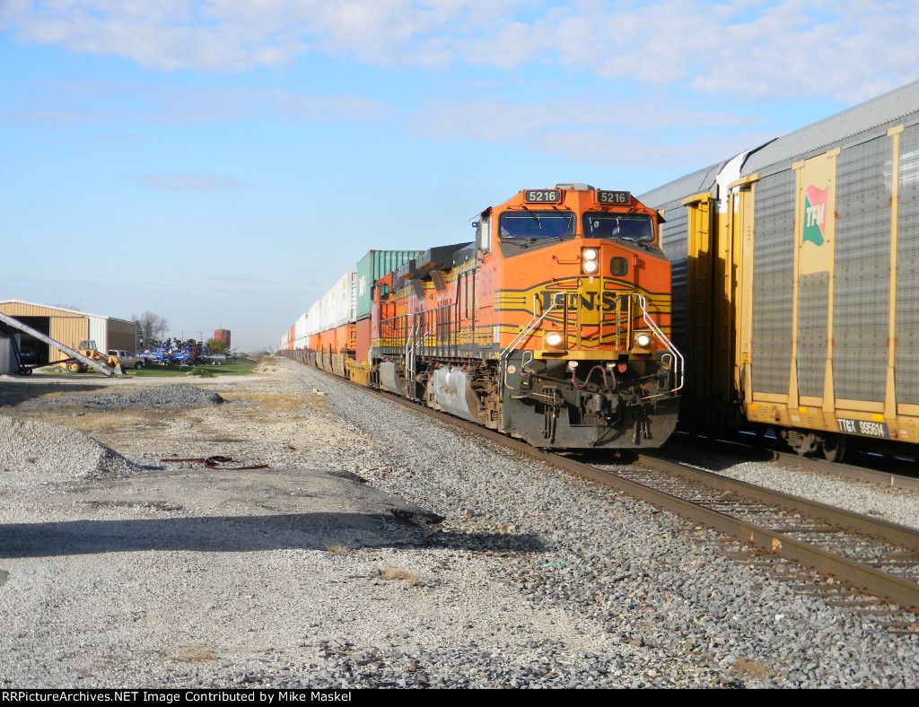 BNSF 5216