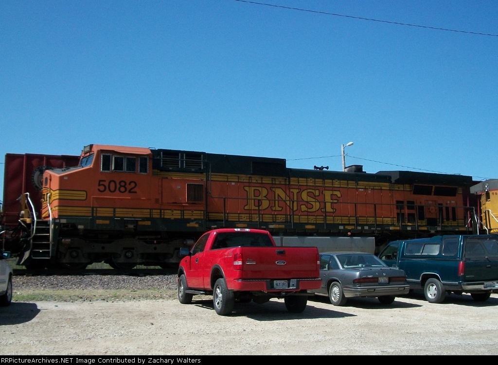 BNSF 5082