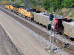 100927012 Eastbound UP Bayport Coal Empties Pgssing Jackson Street on BNSF Midway Sub.