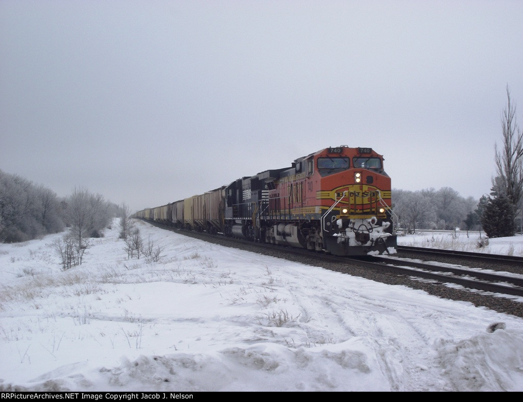 BNSF 740