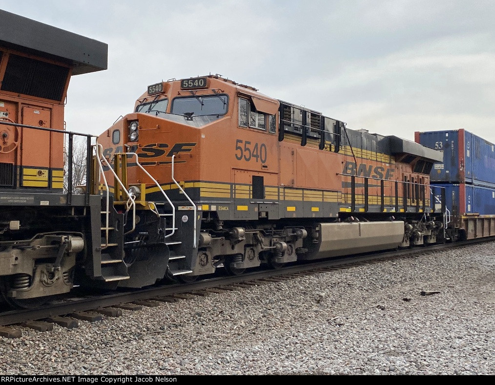 BNSF 5540