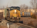 CSX 471 goes solo as it lifts Q334-16 up the hill towards Fox