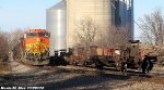 BNSF 4944 & BNSF 8208 wait for bartable.