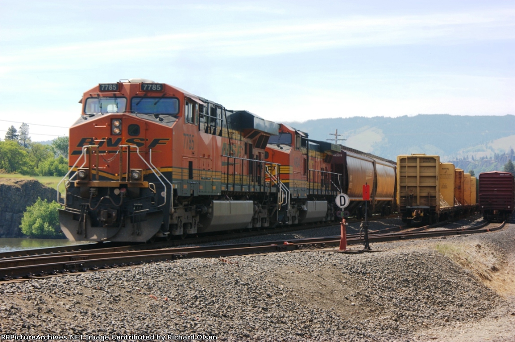 BNSF 7785 on the back