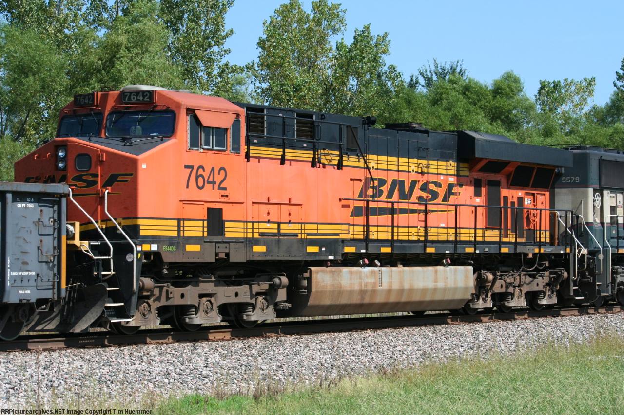 BNSF 7642