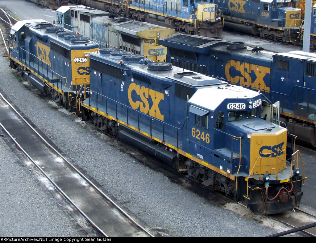 CSXT EMD GP40-2's 6246 & 6245