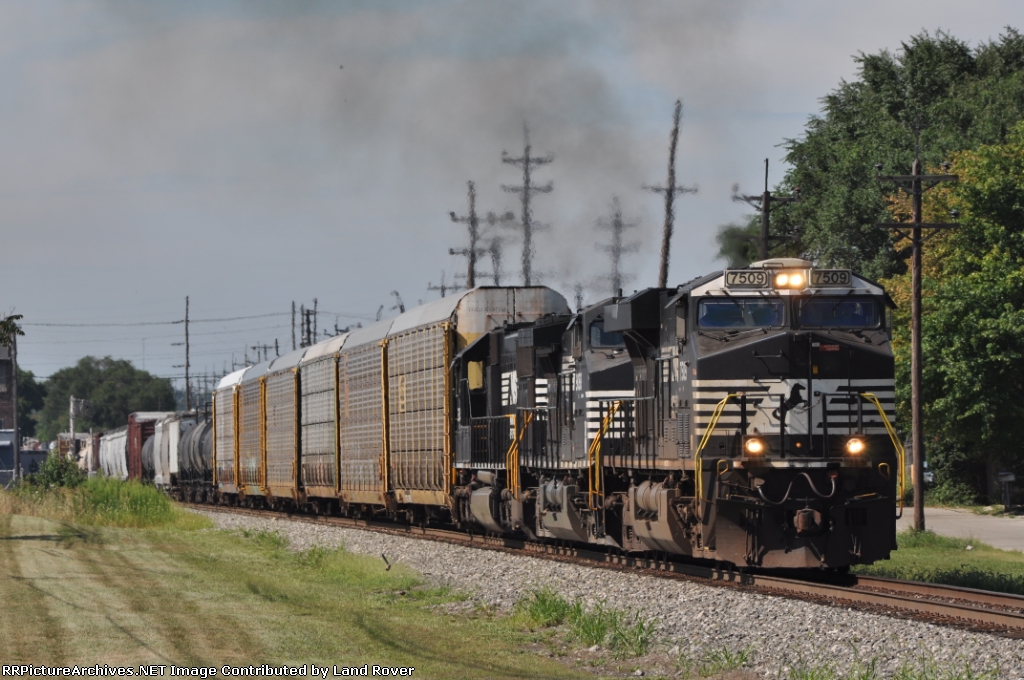 NS 7509 On NS 175 Eastbound