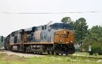 CSX 5323 leads train Q470 northbound