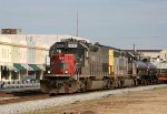 HLCX 6137 leads a CSX train southbound