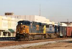 CSX 5202 leads a train southbound