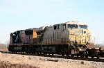 CSX 4814 & 5213 wait for a signal at Charlie Baker