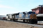 CSX 4814 & 5213 lead a baretable train northbound