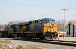 CSX 5214 & 5240 lead a train southbound