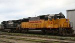 CRIX 5949 & NS 9598 sit in Glenwood Yard