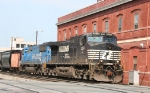 NS 9334 leads train 158 northbound across Elm Street