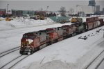 Manifest rolls on a Northtown Yard runner