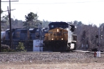 CSX 593 leads train Q492 towards the yard