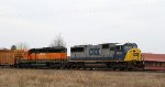 CSX 8733 leads train Q401-09 towards the yard